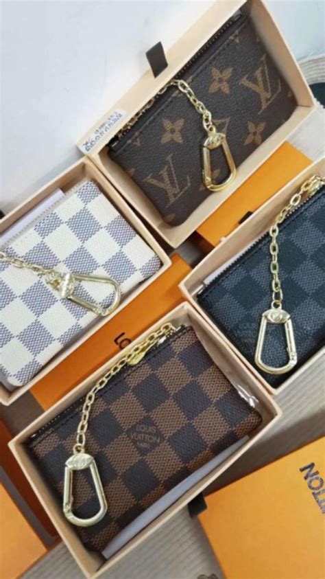 louis vuitton key chain card holder|louis vuitton key holder case.